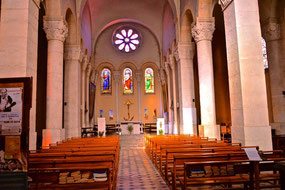 Bild: Église Marie Madaleine in Saint-Montan im Département Ardèche 