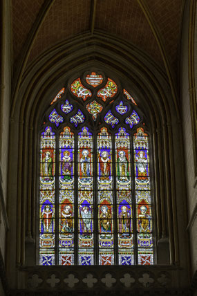 Bild: Buntglasfenster in der Cathédrale Saint-Corentin in Quimper 