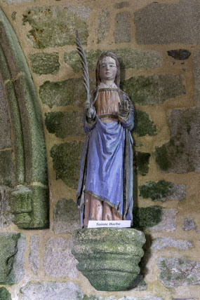 Bild: Statue Sainte Barbe in der Chapelle Notre-Dame de Penhors  