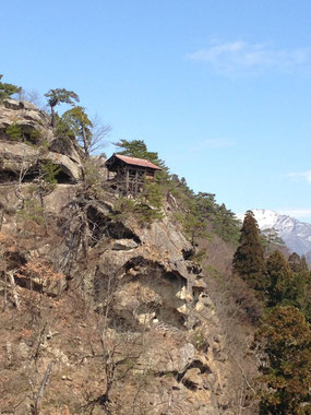 立石寺（数年前の５月頃のもの）