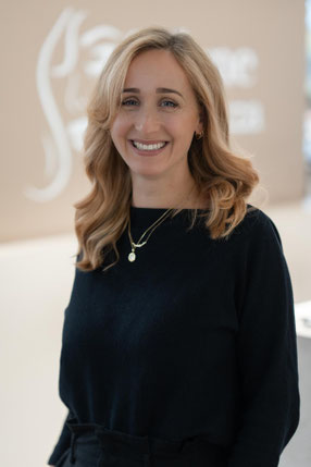Marie, Friseurmeisterin