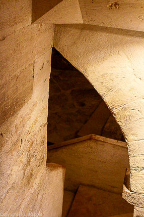 Bild: Krypta der Basilika Sainte Marie Madeleine in Vézelay