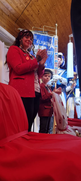 Präsidentin Vanessa mit Kinderpräsident Henry