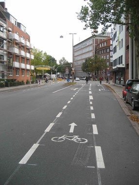 Radverkehrsgerechte Gestaltung der Problemkreuzung
