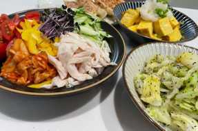 さっぱり冷しゃぶサラダの食卓