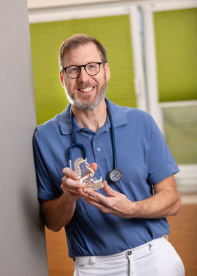 Dr. Manfred Peraus - Tierarztpraxis Karlskron