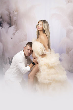 zwangerschapsshoot met veren