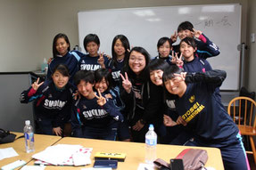 女子サッカー部アメリカ遠征 アメリカでスポーツ留学にチャレンジする学生選手を応援します 留学プランニング トライアウト開催 国際 交流イベント運営 野球留学 サッカー留学 アスレチックトレーナー留学 格闘技留学 ゴルフ留学 スポーツマネジメント留学など 女子サッカー部アメリカ遠征 アメリカでスポーツ留学にチャレンジする学生選手を応援します 留学プランニング トライアウト開催 国際 交流イベント運営 野球留学 サッカー留学 アスレチックトレーナー留学 格闘技留学 ゴルフ留学 スポーツマネジメント留学など