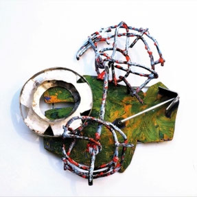 SASKIA DETERING, Acker mit Karren, Brosche, Metall, Lack, 2018, 12x14cm