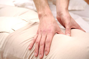 Shiatsu Behandlung Hara Shiatsu-Druck