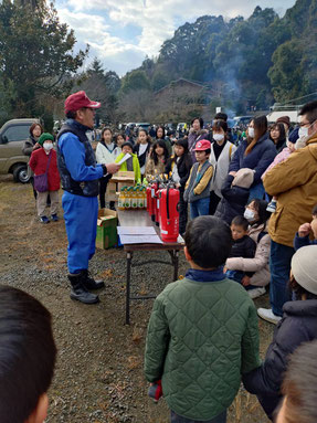 本物の消火器による消火体験