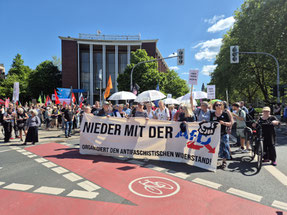 Fotos: Ute Jäger, Grafik: AfD-Verbot jetzt!, Demonstration zur Unterstützung der Kampagne "AfD-Verbot jetzt"