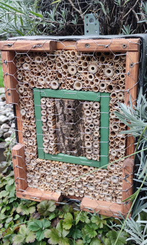 K1 / Bruthilfe für Wildinsekten/Wildbienen € 100,00 _ verkauft!