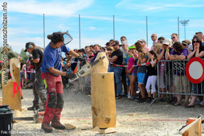 Norman Altermatt Speedcarving 3. Rang Kettensägenschnitzen  Foto: Maag-isch