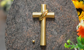 bronze-croix-anneaux-alliance-pompes-funebres-plaque-funeraire