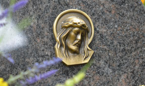 bronze-christ-aureole-paroisse-orange-caderousse-piolenc-serignan-du-comtat