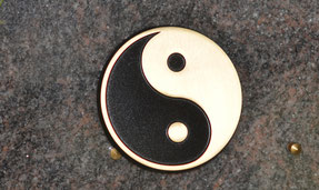 bronze-symboles-yin-et-yang-chinois-chine-indien