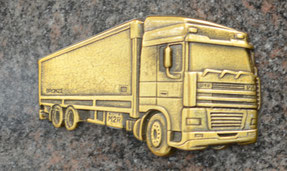 bronze-vehicule-terrestre-bus-camion-transporteur-camionneur-marchandises-autobus-car-plaque-funeraire-pompes-funebres-orange-vacqueyras