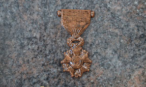 medaille-resine-epoxy-legion-d-honneur-applique-plaque-funeraire
