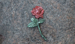 applique-resine-epoxy-rose-couleur-coloree-plaque-funeraire