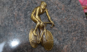 bronze-cycle-cycliste-velo-course-casque-ornement-plaque-funeraire
