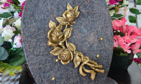 bronze-roses-branche-plaque-funeraire-pompes-funebres-marbrerie-carpentras