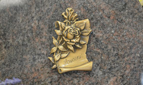 bronze-parchemin-souvenir-pompes-funebres-marbrerie-orange-chateaurenard