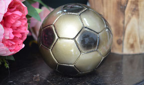 bronze-football-ballon-3d-dore-sport-loisir--socle-granit-pierre--footballeur-plaque-funeraire-pompes-funebres-orange-vacqueyras