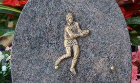 bronze-rugby-rugbyman-plaque-obseques-enterrement-avis-deces