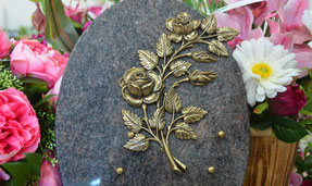 bronze-roses-fleur-plaque-funeraire-ornement-stele-monument
