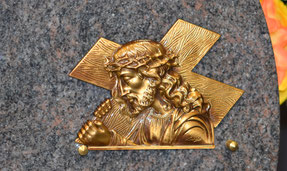 bronze-chemin-de-croix-christ-plaque-funeraire-obseques-devis-gratuit