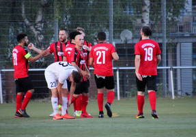 Das OSV-Team kam zeitweise aus dem Jubeln nicht heraus. Foto: Mathias Reß