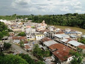 Vista panorámica de la ciudad de Pichincha en la provincia de Manabí, Ecuador.