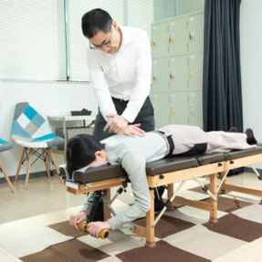 ドクターバンカイロプラクティック：Dr.Ban Chiropractic in Osaka