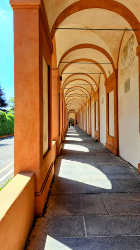 Arkaden von San Luca