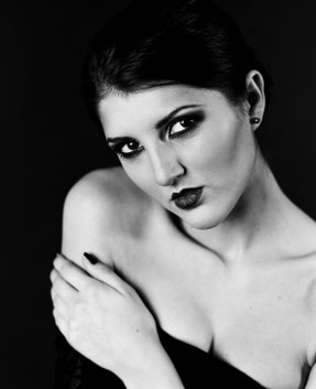 Lisa B., Mamiya RZ67 Professional, Sekor Z 180 1:4,5 W-N, 1/125, f/8, Ilford Delta 100, originaler Scan 5900x4800