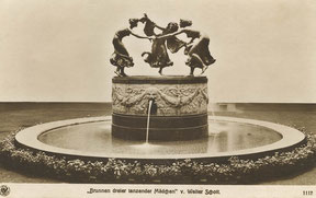 ,,Brunnen dreler tanzender Mädchen" v. Walter Schott.