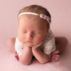 newbornshoot van meisje