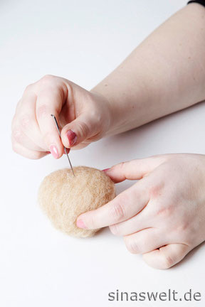 DIY, do it yourself, selber machen, selbst machen, Selbermachen, Filzen, Filz, kreativ, Basteln mit Kindern, kreativ mit Kindern, Dekoidee, nähen, Nähkissen, Nadelkissen, Anleitung, Bastelanleitung, diy möbel, diy geschenke, diy ideen, do it yourself, do
