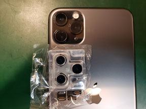 iPhone 11promaxと交換バックカメラ部品