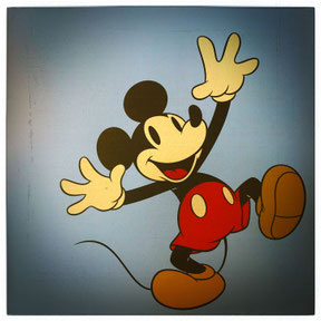 Mickey in seinem typischen Outfit