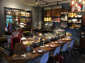 Lebensmittelhandel vom Ristorante Gallo Nero
