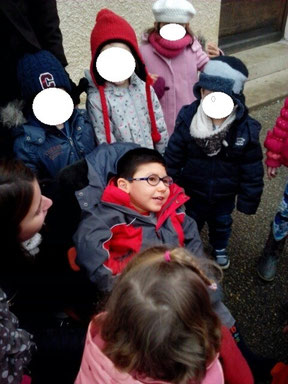 Nolan et ses nouveaux copains de classe