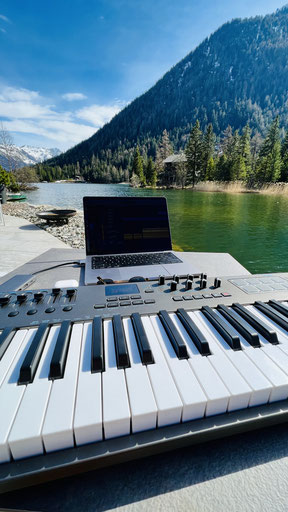 Nektar LX49+ master keyboard