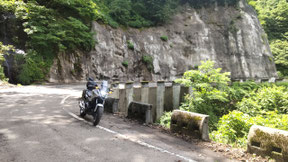 P-08 2日目冠山林道 ガード岩がいい。