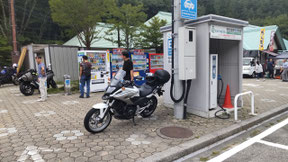 P-08 道の駅で休憩:2輪置き場満杯