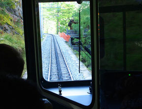 hinauf mit Gornergrat-Bahn