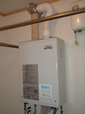 コロナ石油給湯機、UIB.UKB-G4020HTバーナーセットです コロナ石油給湯機、UIB.UKB-G4020HTバーナーセットです