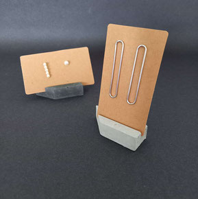 Geometric Concrete Base, for card or ring display by PASiNGA