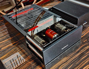 RöNt III, daneben Performance Netzteil